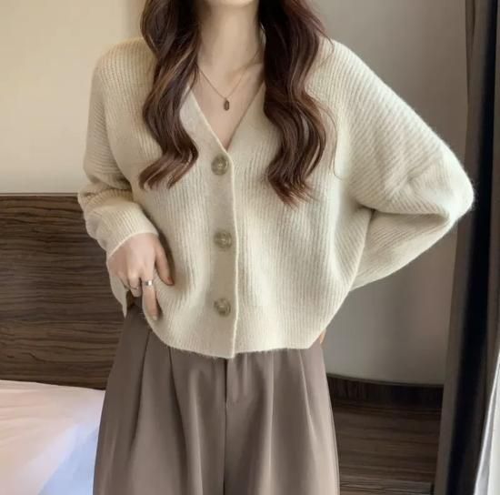 ニットカーディガン レディース 長袖 ゆったりサイズ セーター Vネック 前開き トップス 春 秋 冬 カーディガン シンプル 無地 大人 カジュアル 定番 韓国風 ざっくりニット プチプラ 女性 プチプラ韓国ファッション 可愛いお呼ばれワンピース プチプラオルチャン