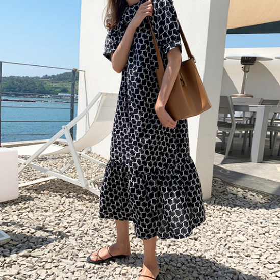 ロングワンピース レディース 春夏 半袖 大きいサイズ 夏新作 体型カバー ゆったり マキシワンピース 30代 40代 モノトーン 大人カジュアル フリル ロングワンピース レディース 春夏 半袖 - プチプラ韓国ファッション 可愛いお呼ばれワンピース プチプラオルチャンワンピース通販|