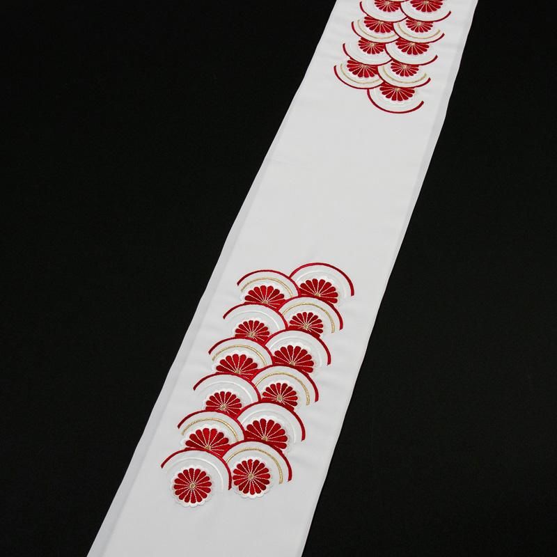 特選　きれい色の【長襦袢】　華やかな【刺繍】の【半衿】付き　【未使用品】です 楽天市場】衿元華やか 高級花丸刺繍 半衿 正絹 刺繍衿 加藤萬