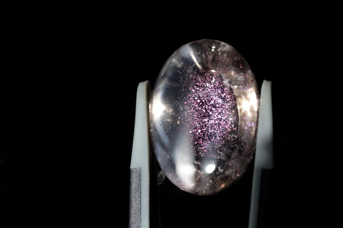 ピンクファイヤー　ルース　送料無料 宝石 ピンクサファイア ルース 1.02ct 約6.84×約4.64×約3.47mm