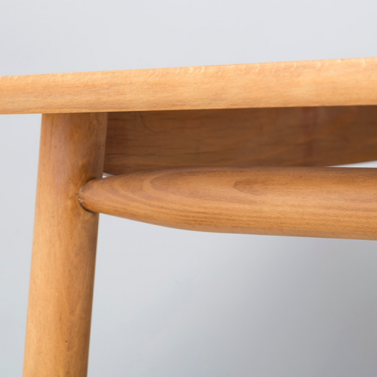 Grain de Café” Dining Table - NICK WHITE Grain de Café” Dining Table - NICK WHITE