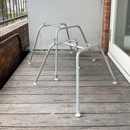 イームズ　ナウガレザー　hベース Eames H Base - Lounge model (Zinc) - NICK WHITE