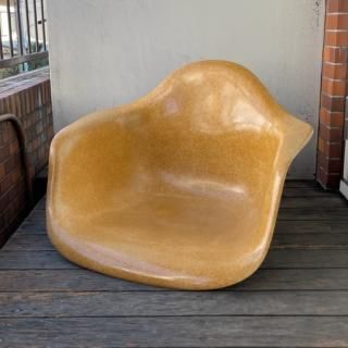 Eames Arm Shell / Ochre Dark