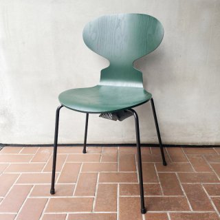 Ant Chair #3101 / Evergreen x Black 