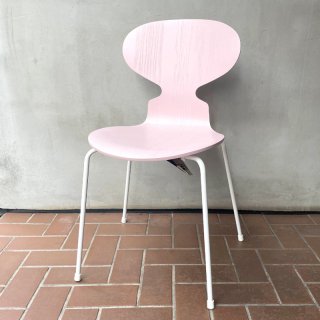 Ant Chair #3101 / Pale Rose x White