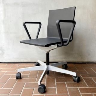 .04 Chair<img class='new_mark_img2' src='https://img.shop-pro.jp/img/new/icons47.gif' style='border:none;display:inline;margin:0px;padding:0px;width:auto;' />