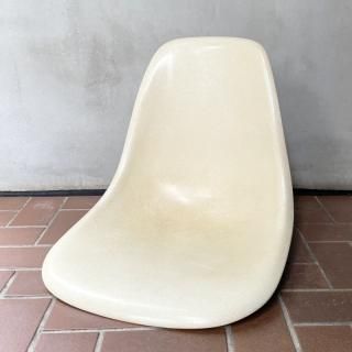 Eames Side Shell / Parchment