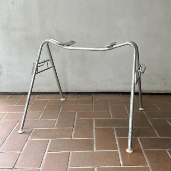 Eames Stacking Base / Wide Mount - NICK WHITE Eames Stacking Base / Wide Mount - NICK WHITE