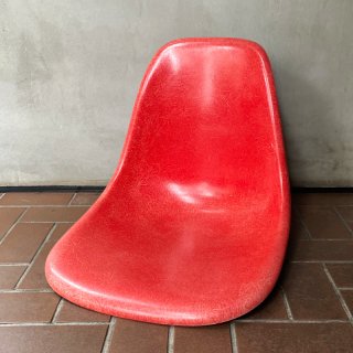 Eames Side Shell / Crimson