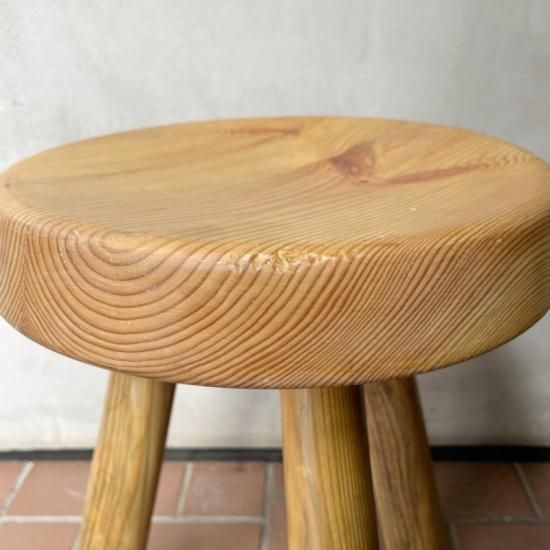 Les Arcs Stool - NICK WHITE Les Arcs Stool - NICK WHITE