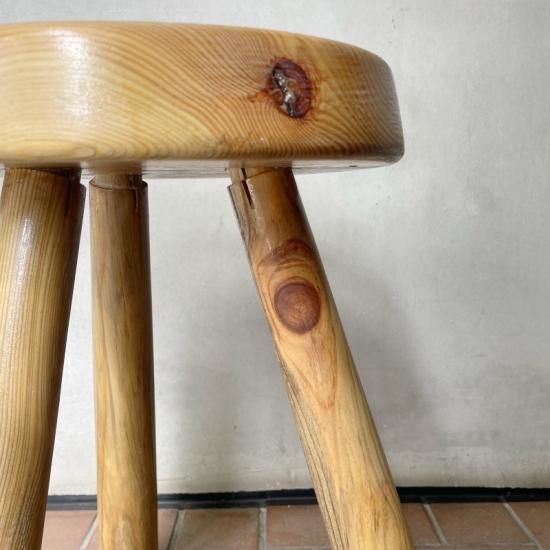 Les Arcs Stool - NICK WHITE Les Arcs Stool - NICK WHITE