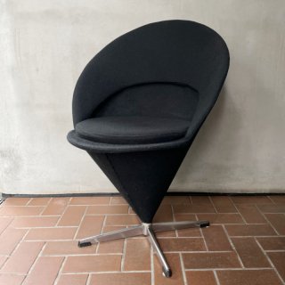 Cone Chair / Vintage (B)<img class='new_mark_img2' src='https://img.shop-pro.jp/img/new/icons5.gif' style='border:none;display:inline;margin:0px;padding:0px;width:auto;' />