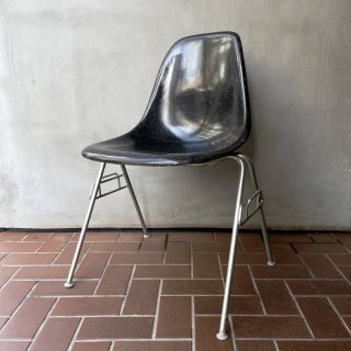 Eames Side Shell / Stacking Base (DSS)
