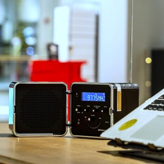 【入手困難】Brionvega Cube Radio ブリオンヴェガ ラジオ radio.cubo | ラジオクーボ by Brionvega | Generate Design