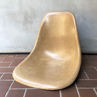 Eames Side Shell / Tan Light<img class='new_mark_img2' src='https://img.shop-pro.jp/img/new/icons5.gif' style='border:none;display:inline;margin:0px;padding:0px;width:auto;' />