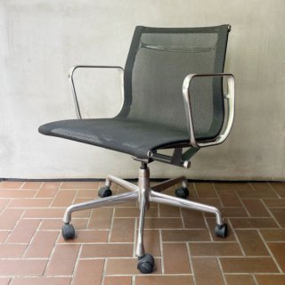 Aluminum Group Management Chair (Mesh)<img class='new_mark_img2' src='https://img.shop-pro.jp/img/new/icons5.gif' style='border:none;display:inline;margin:0px;padding:0px;width:auto;' />