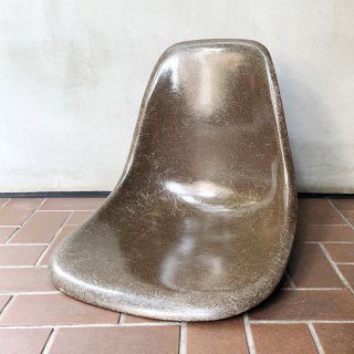Eames Side Shell / Seal Brawn<img class='new_mark_img2' src='https://img.shop-pro.jp/img/new/icons5.gif' style='border:none;display:inline;margin:0px;padding:0px;width:auto;' />
