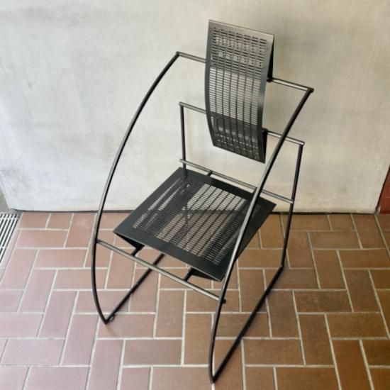 マリオ・ボッタ　クインタ　Mario Botta　QUINTA ポストモダン stoop | “QUINTA” Chair by Mario Botta for Alias in Steel