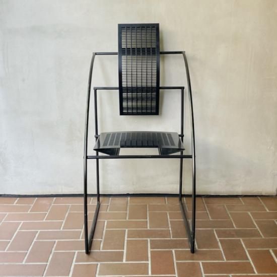 い出のひと時に、とびきりのおしゃれを！ Chair Quinta (Black) WHITE NICK - 椅子