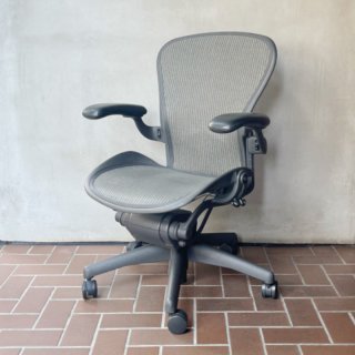 Aeron Chair Classic ”Special Order Model” / B size (used)<img class='new_mark_img2' src='https://img.shop-pro.jp/img/new/icons55.gif' style='border:none;display:inline;margin:0px;padding:0px;width:auto;' />