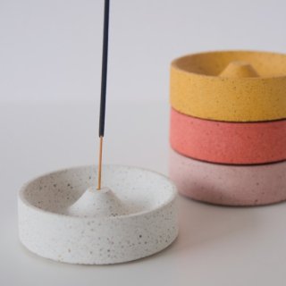 Incense Holder DISH / pretti.cool<img class='new_mark_img2' src='https://img.shop-pro.jp/img/new/icons29.gif' style='border:none;display:inline;margin:0px;padding:0px;width:auto;' />