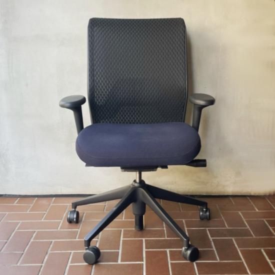 Vitra / ID Mesh - NICK WHITE Vitra / ID Mesh - NICK WHITE