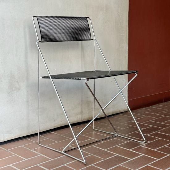 X-Line Chair - NICK WHITE X-Line Chair - NICK WHITE