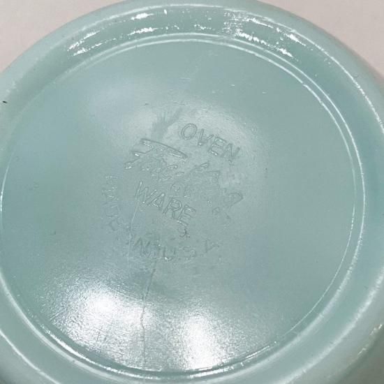 Fire King Splash Proof Mixing Bowl - NICK WHITE