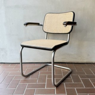 Thonet B32 Chair (1940s) <img class='new_mark_img2' src='https://img.shop-pro.jp/img/new/icons5.gif' style='border:none;display:inline;margin:0px;padding:0px;width:auto;' />