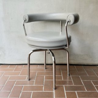 Cassina / LC7 (used)<img class='new_mark_img2' src='https://img.shop-pro.jp/img/new/icons5.gif' style='border:none;display:inline;margin:0px;padding:0px;width:auto;' />