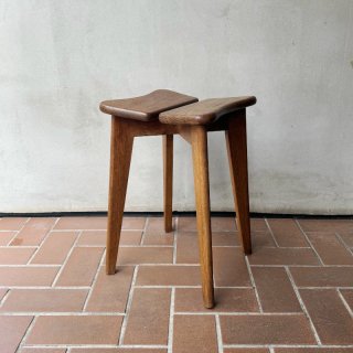 Trèfle Stool<img class='new_mark_img2' src='https://img.shop-pro.jp/img/new/icons5.gif' style='border:none;display:inline;margin:0px;padding:0px;width:auto;' />