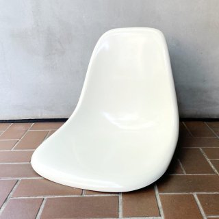 Eames Side Shell / Parchment (B)