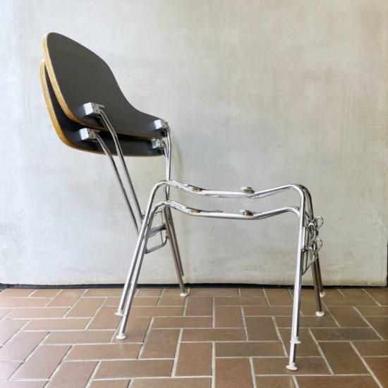 Eames School Base / Japan Model - NICK WHITE Eames School Base / Japan Model - NICK WHITE