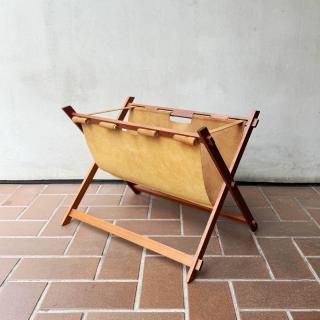 Scandinavian Vintage Magazine Rack<img class='new_mark_img2' src='https://img.shop-pro.jp/img/new/icons5.gif' style='border:none;display:inline;margin:0px;padding:0px;width:auto;' />