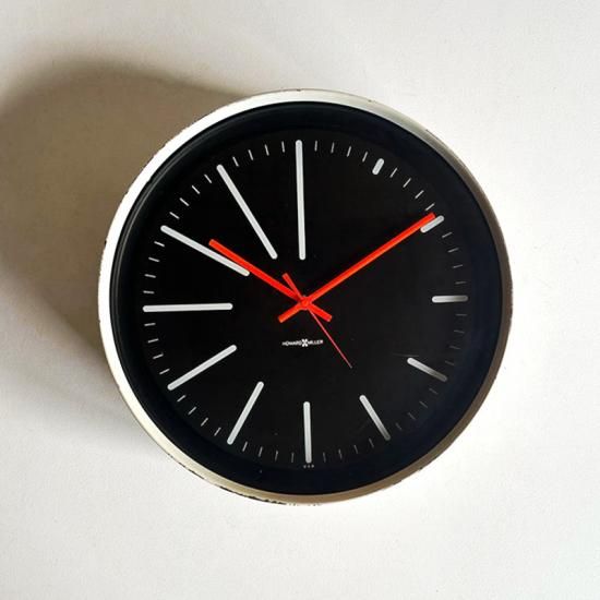 Howard Miller Wall Clock / No.629-022 - NICK WHITE Howard Miller Wall Clock / No.629-022 - NICK WHITE