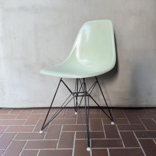 Herman Millerハーマンミラー - NICK WHITE Herman Millerハーマンミラー - NICK WHITE