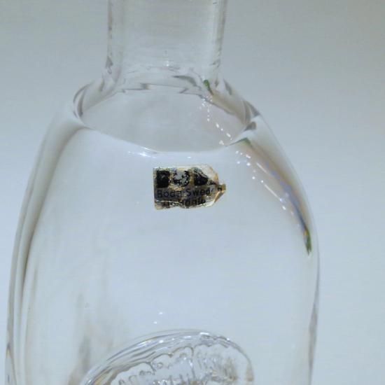 Erik Hoglund Triangle Bottle / Face - NICK WHITE