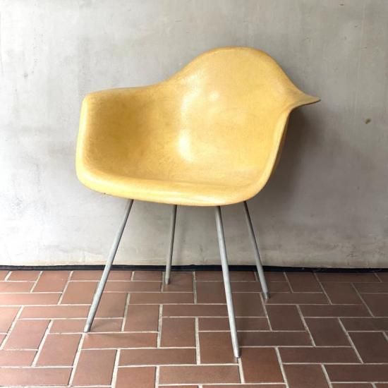 Eames Arm Shell 2nd model / X Base (SAX) - NICK WHITE