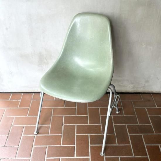 Eames Sideshell Stacking Base イームズチェア 3脚 Eames Sideshell Stacking Base イームズチェア 3脚