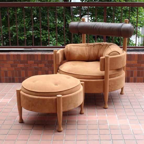 Vivi Ottoman - NICK WHITE