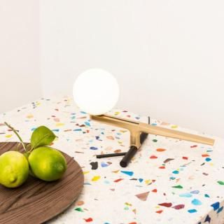 Yanzi Table / Artemide<img class='new_mark_img2' src='https://img.shop-pro.jp/img/new/icons5.gif' style='border:none;display:inline;margin:0px;padding:0px;width:auto;' />