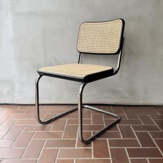 Thonet S32 Chair (1996)<img class='new_mark_img2' src='https://img.shop-pro.jp/img/new/icons5.gif' style='border:none;display:inline;margin:0px;padding:0px;width:auto;' />
