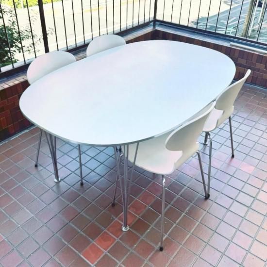 I.K　Fritz Hansen　テーブル A825 CIRCULAR（A825 円形テーブル） / FRITZ HANSEN（フリッツ