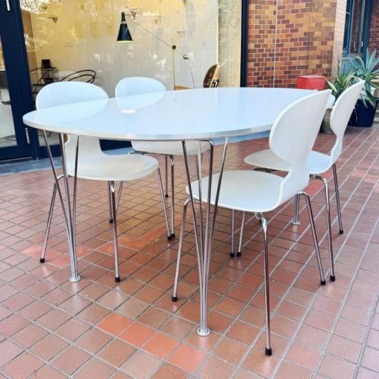 I.K Fritz Hansen テーブル Fritz Hansen / Superellipse Dining Table - NICK WHITE