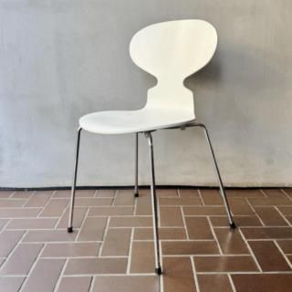 Ant Chair #3101 / Lacquered White 