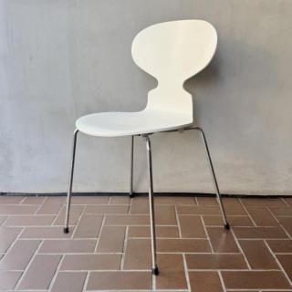 Ant Chair #3101 / Lacquered White 