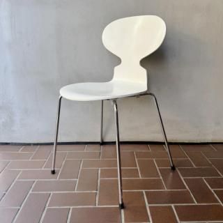 Ant Chair #3101 / Lacquered White 