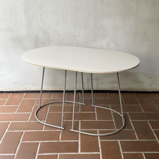 Airy Coffee Table / Muuto (Used) - NICK WHITE