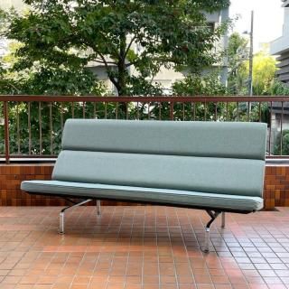 Eames Sofa Compact<img class='new_mark_img2' src='https://img.shop-pro.jp/img/new/icons5.gif' style='border:none;display:inline;margin:0px;padding:0px;width:auto;' />