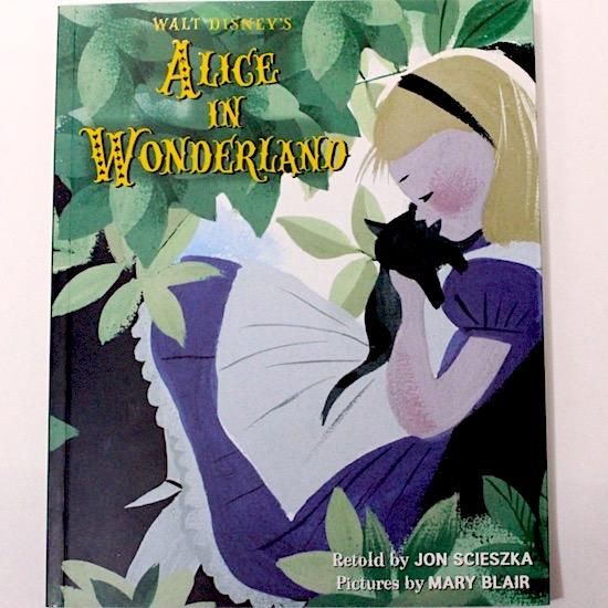 Walt Disney's Alice in Wonderland: Illustrated by Mary Blair (Walt Disney Classics)